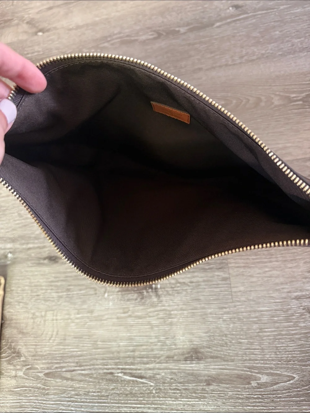 Louis Vuitton excellent louis